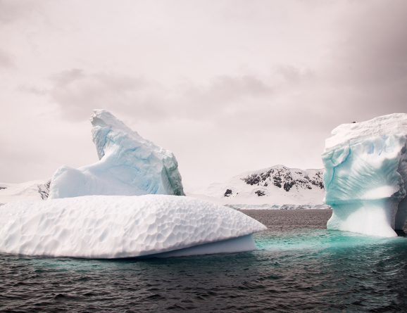 icebergs antarctica